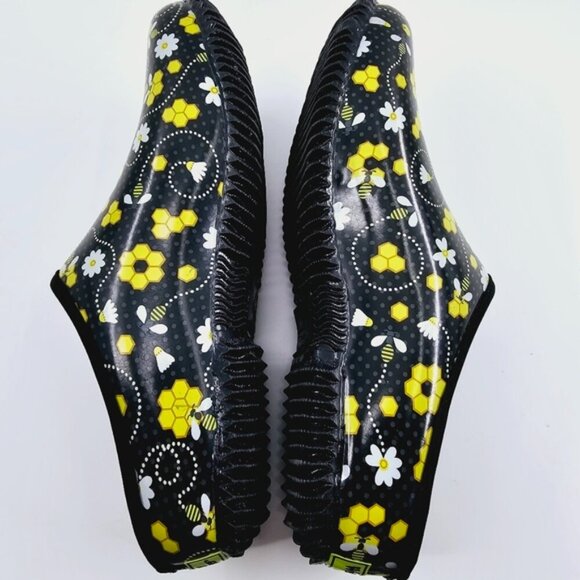Western Chief Women's 9 Black Bees Casual Lightweight Slip on Garden Party Clogs - Picture 4 of 9